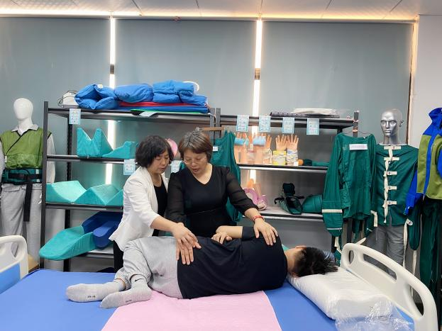 多功能翻身器 陳仁英 多功能翻身器 陳仁英