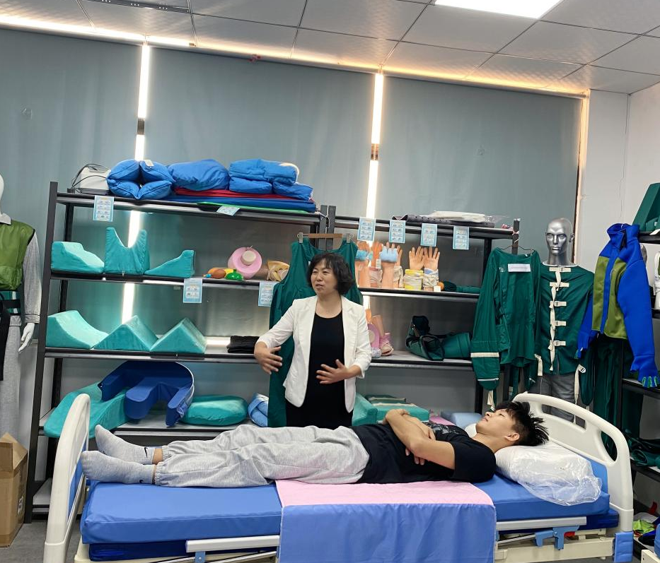 多功能翻身器 陳仁英 多功能翻身器 陳仁英