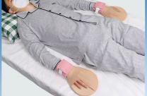 新型多功能分區(qū)約束手套 幫助認(rèn)知障礙或躁動病友限制手部活動,預(yù)防非計劃性拔管、自傷行為及意外傷害,適用于 ICU重癥監(jiān)護(hù)與家庭護(hù)理場景